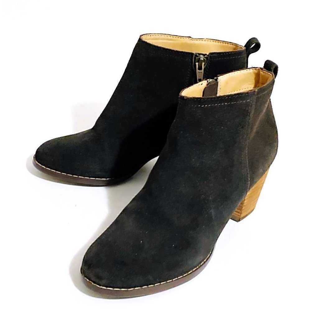 Lands’ End dark brown suede chunky heel booties, size 8